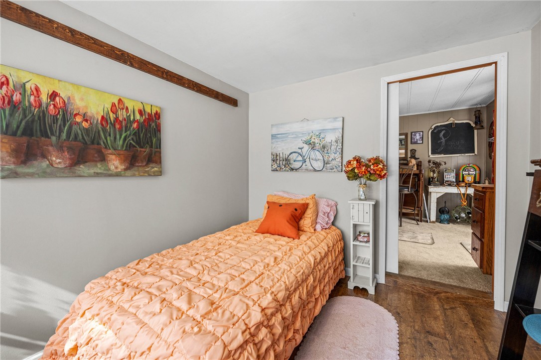 998 Pinewood Road Phelps, NY 14532 - Photo 25 of 39 Sunny and bright, guest room.