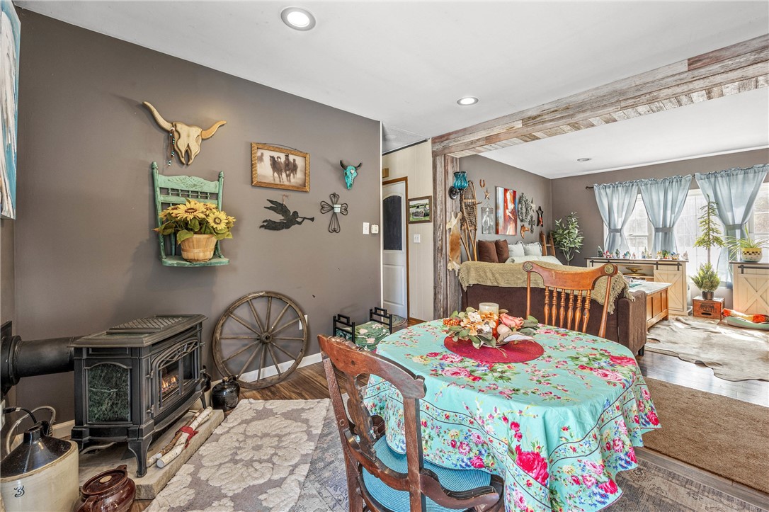 998 Pinewood Road Phelps, NY 14532 - Photo 9 of 39 Living Dining Combo