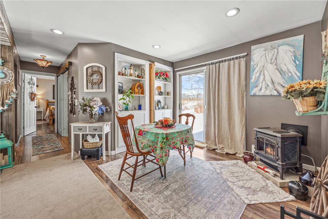 998 Pinewood Road Phelps, NY 14532 - Photo 10 of 39 Propane fireplace