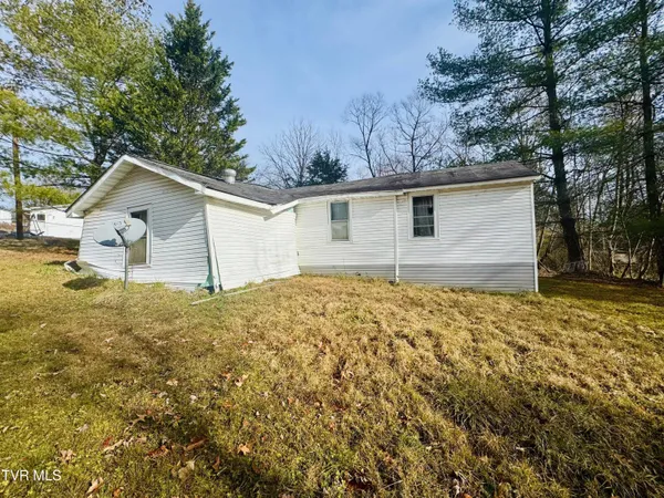 $45,000 | 308 7th Street Northwest, Coeburn, VA 24230