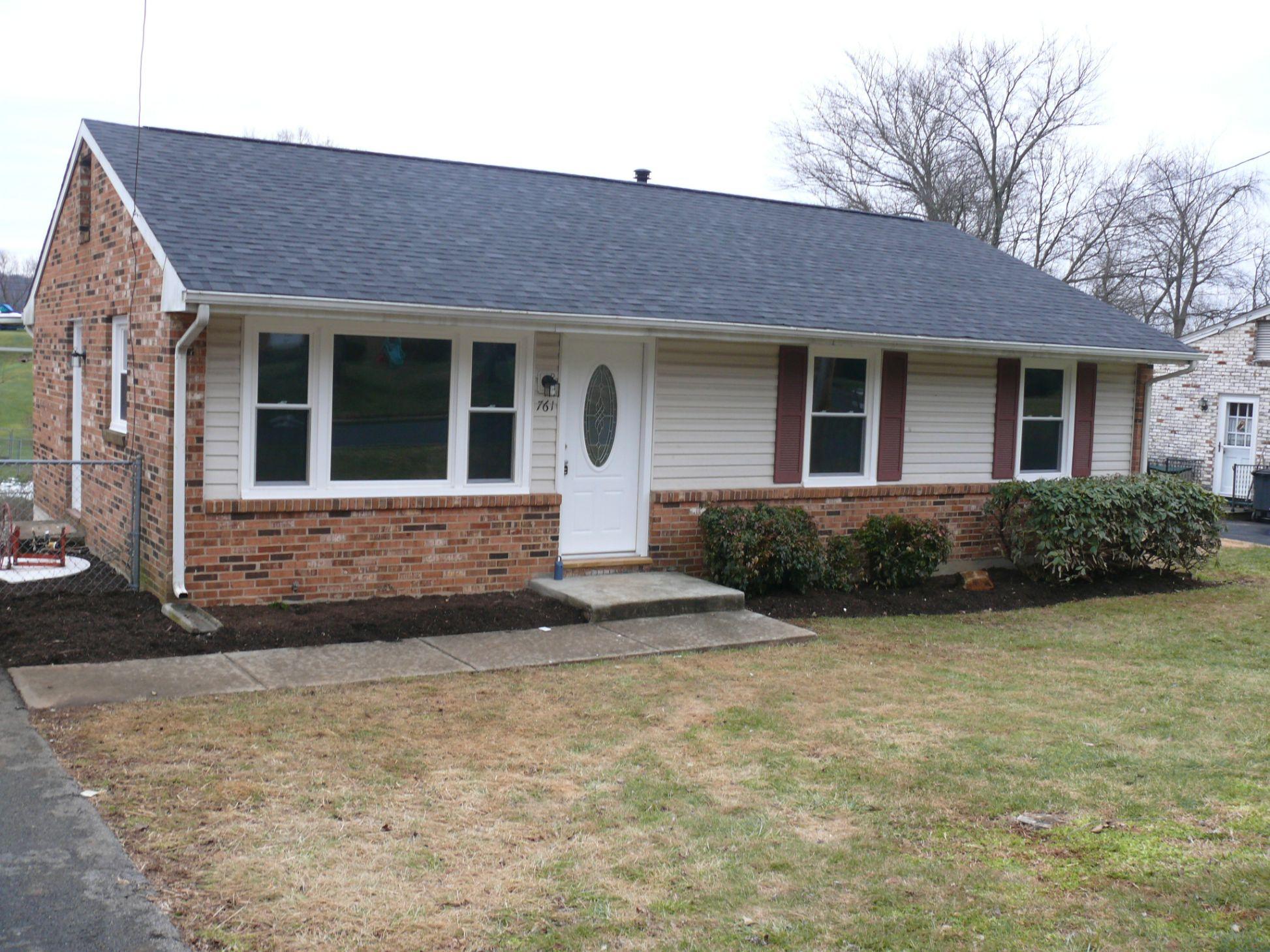 761 Kenyon Road Vinton, VA 24179 - Photo 2 of 23 2016-02-02 03.12.26