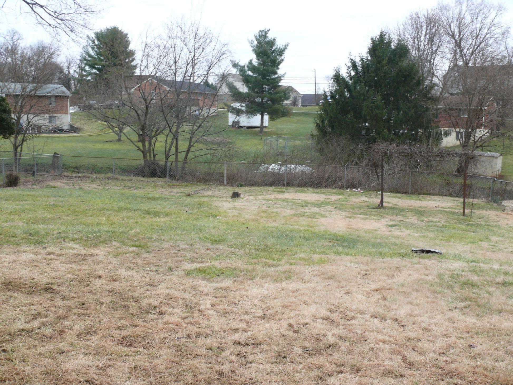 761 Kenyon Road Vinton, VA 24179 - Photo 21 of 23 2016-02-02 03.20.57