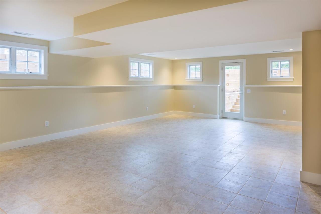 900 Massasoit Road Eastham, MA 02642 - Photo 19 of 21 a view of empty room with wooden floor and fan