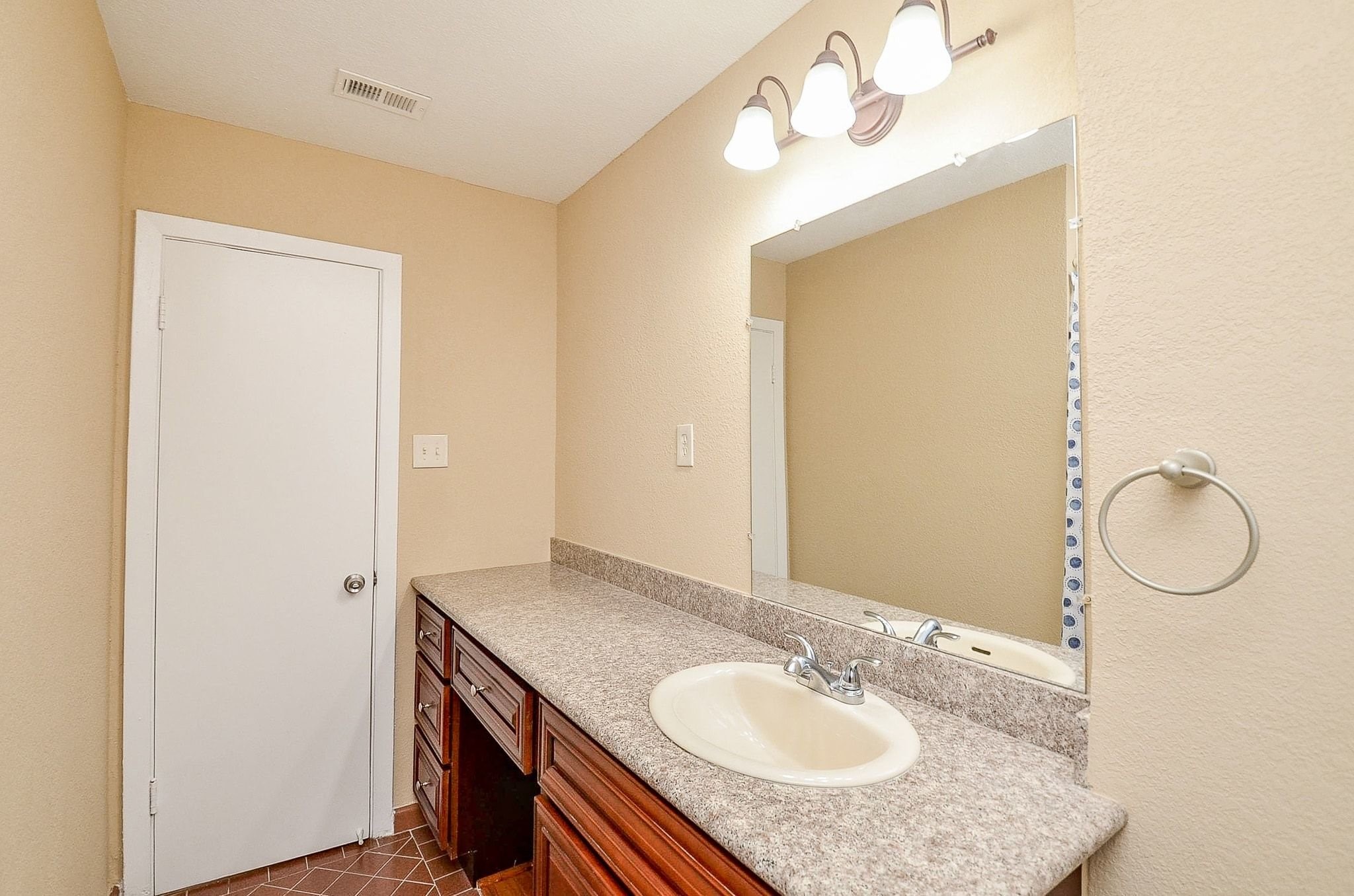 7107 Leader Street Houston, TX 77074 - Photo 24 of 32