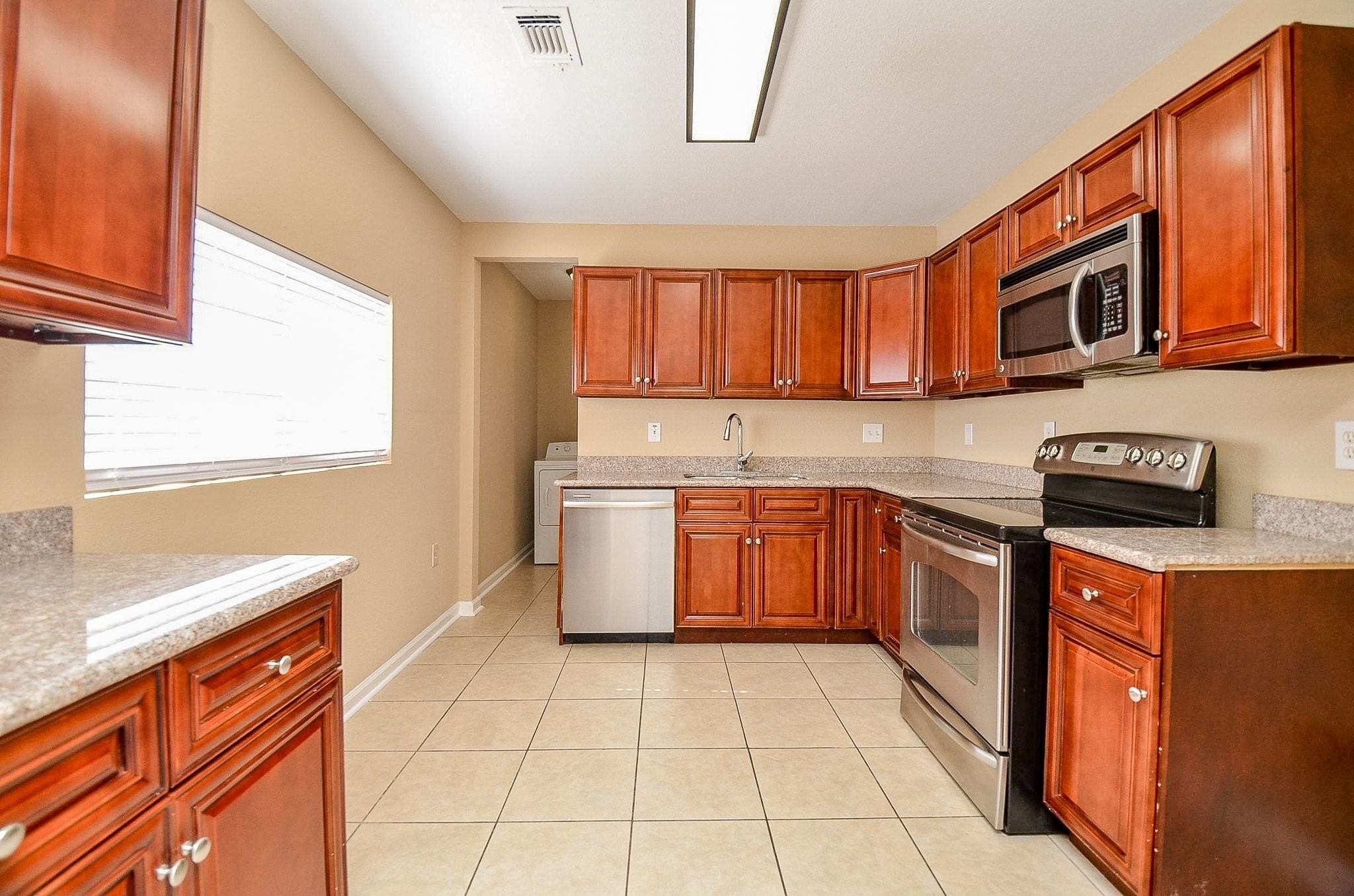 7107 Leader Street Houston, TX 77074 - Photo 10 of 32