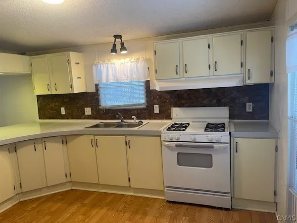 $34,900 | 2284 Co Rt 37, Central Square, NY 13036