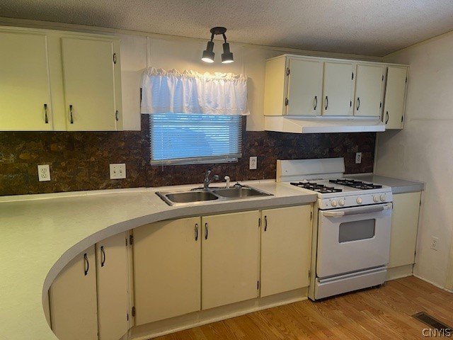 2284 Co Rt 37 Central Square, NY 13036 - Photo 6 of 22