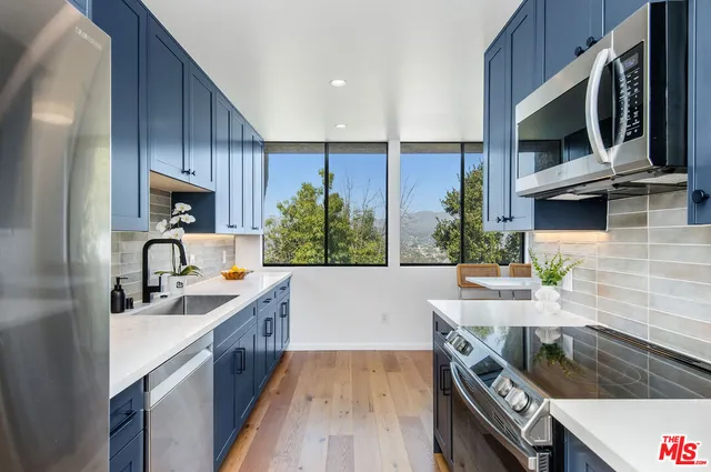 $749,000 | 4275 Vía Arbolada, Unit 203, Los Angeles, CA 90042