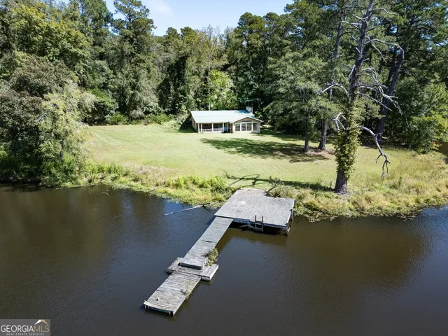 a view of a terrace view