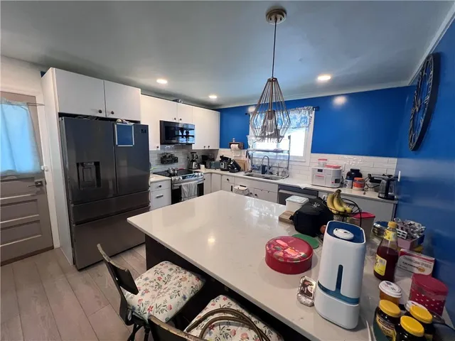 $3,000 | 271 West Ingomar Road, Pittsburgh, PA 15237