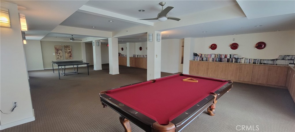 267 San Pedro Street Los Angeles, CA 90012 - Photo 23 of 24 a room with furniture pool table and window