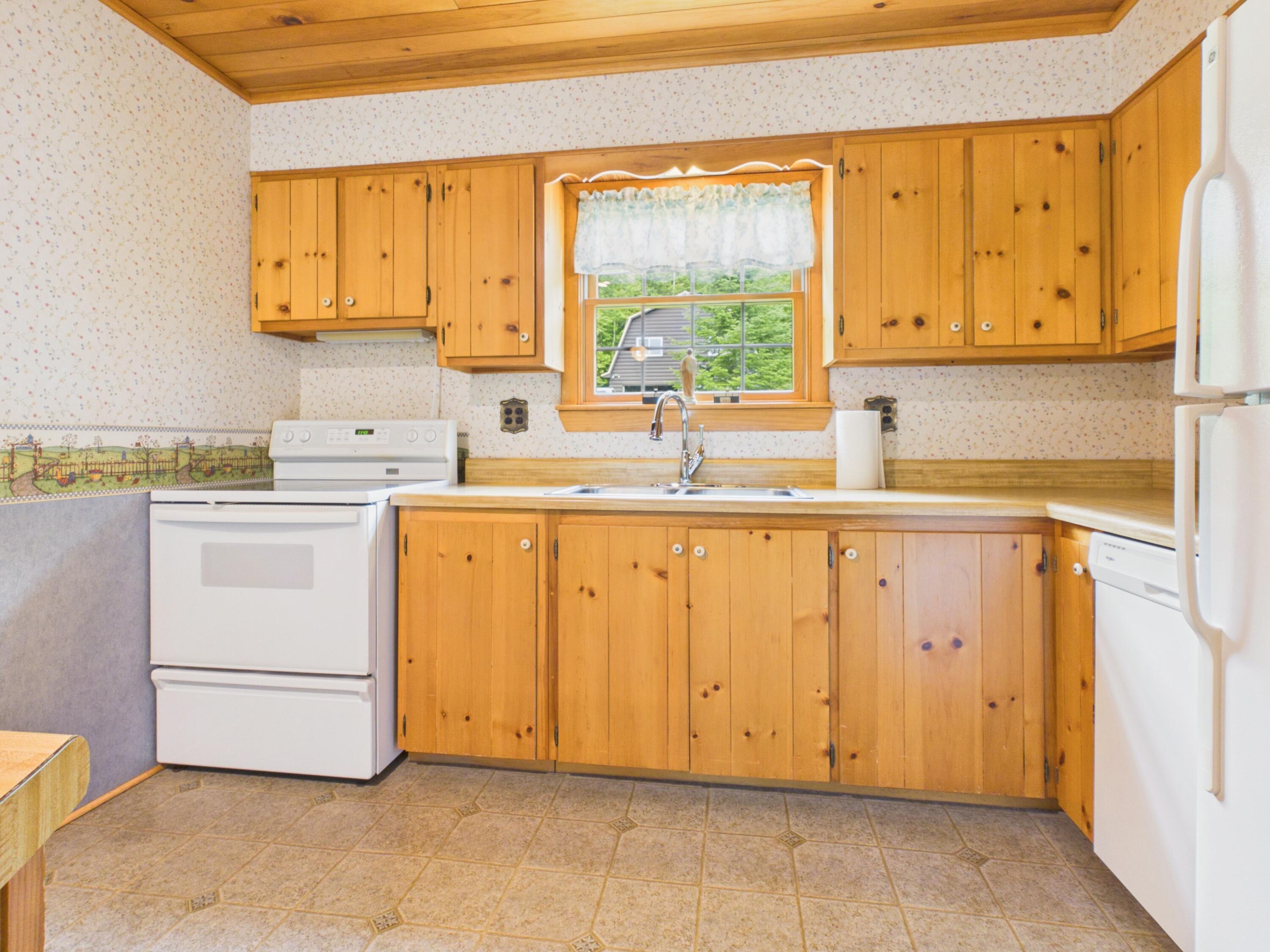 1021 South Shore Road Stockholm, ME 04783 - Photo 5 of 39