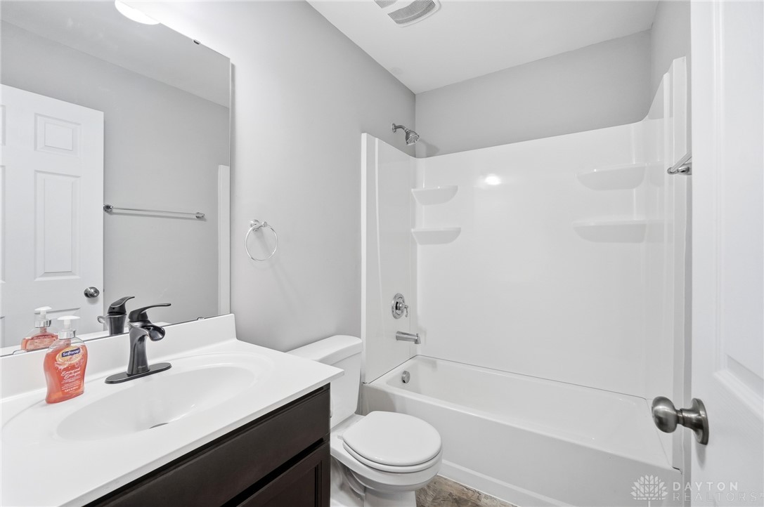 2160 Pumpkin Ridge Court Hamilton, OH 45013 - Photo 18 of 36