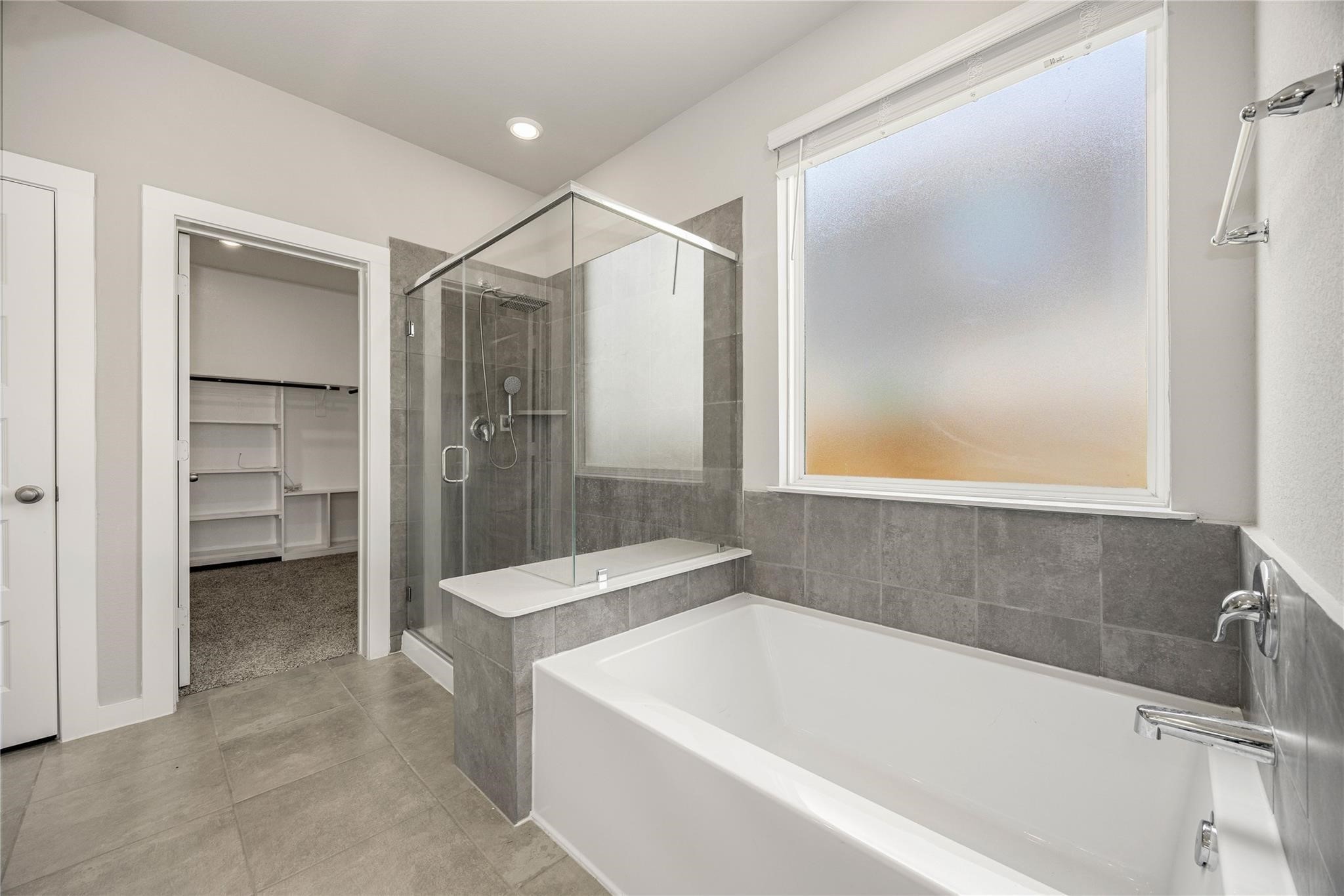 5814 Wayne Way Rosenberg, TX 77471 - Photo 18 of 44 Master Bathroom