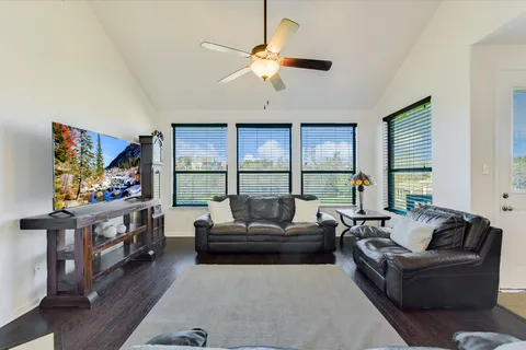$675,000 | 128 West Adelanta Place, Round Rock, TX 78681