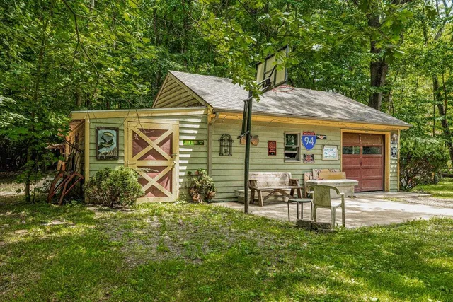 $900,000 | 16253 1st Lane, Union Pier, MI 49129