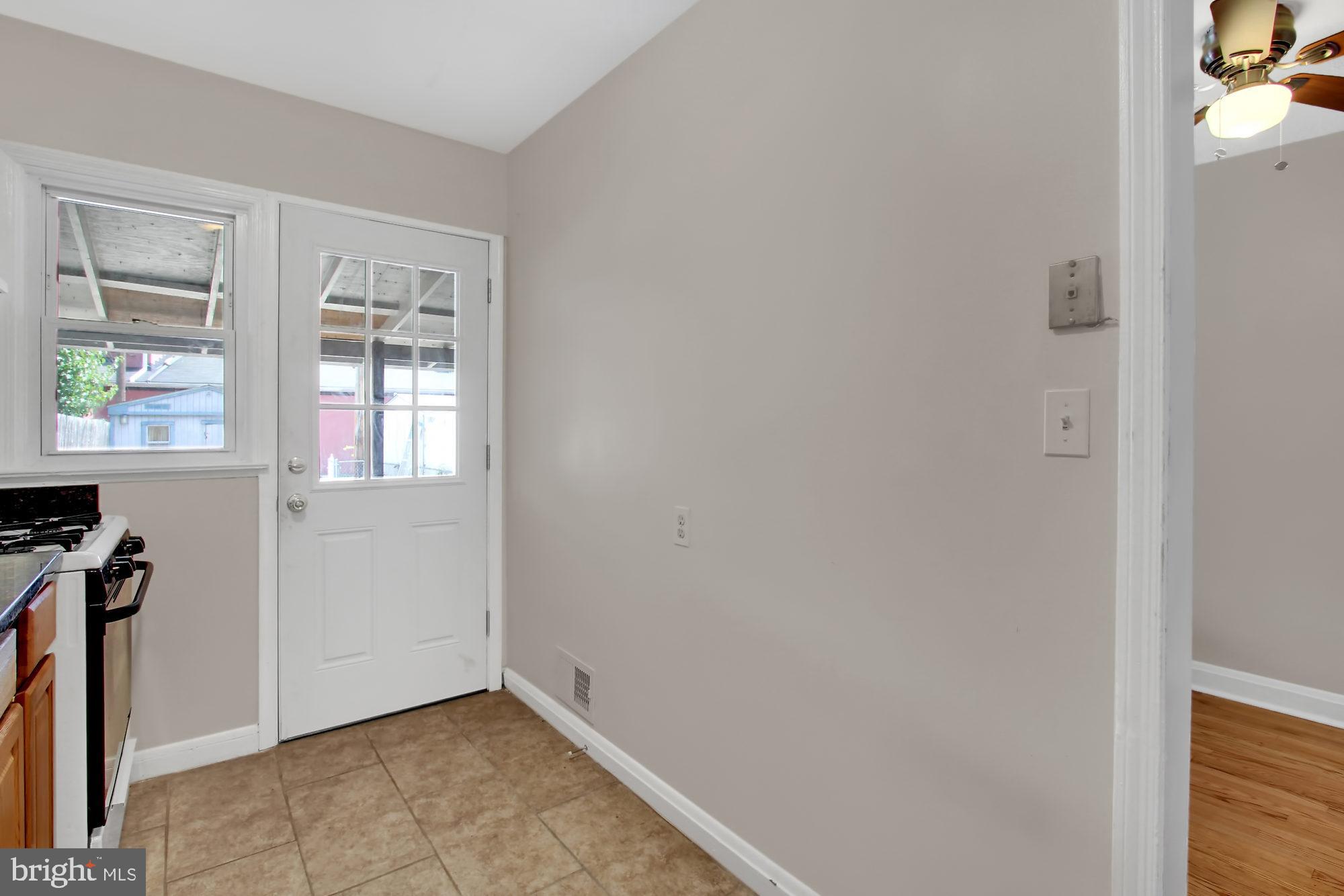 27 Hawthorne Road Baltimore, MD 21220 - Photo 9 of 25