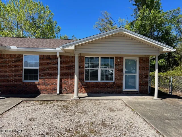 $950 | 829 Russ Lake Drive, Unit A, Panama City, FL 32404