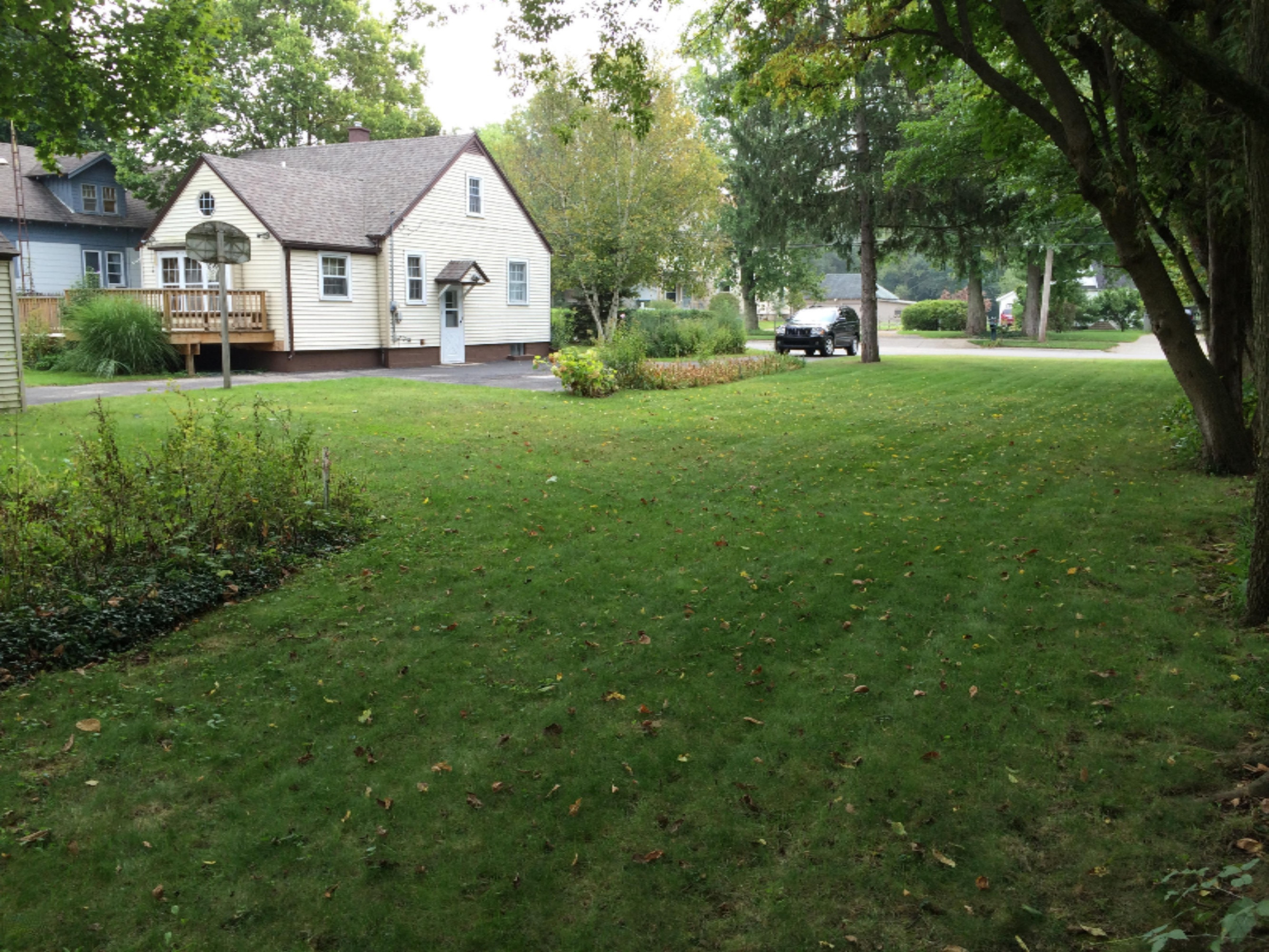 731 4 Mile Road Northeast Grand Rapids, MI 49525 - Photo 15 of 16 yard 2