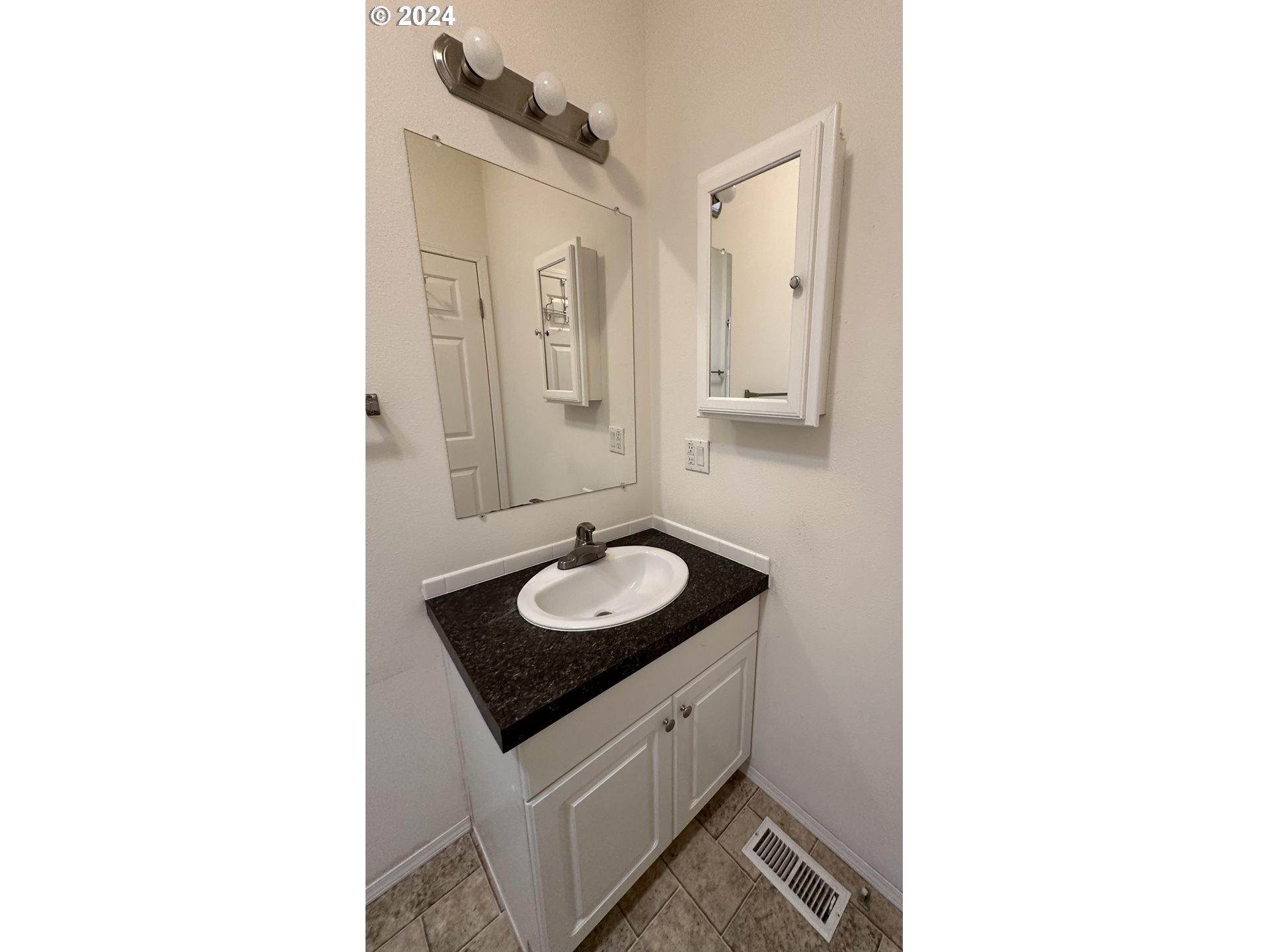 409 Shadow Ranch Lane Roseburg, OR 97470 - Photo 20 of 27 Gallery Image 20