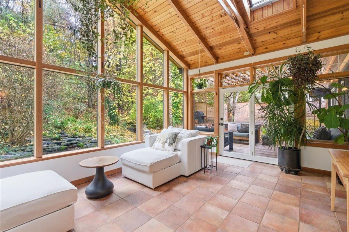 56 Temple Street Burlington, VT 05408 - Photo 15 of 59