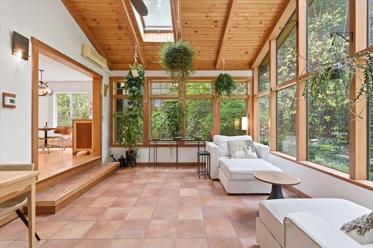 56 Temple Street Burlington, VT 05408 - Photo 16 of 59