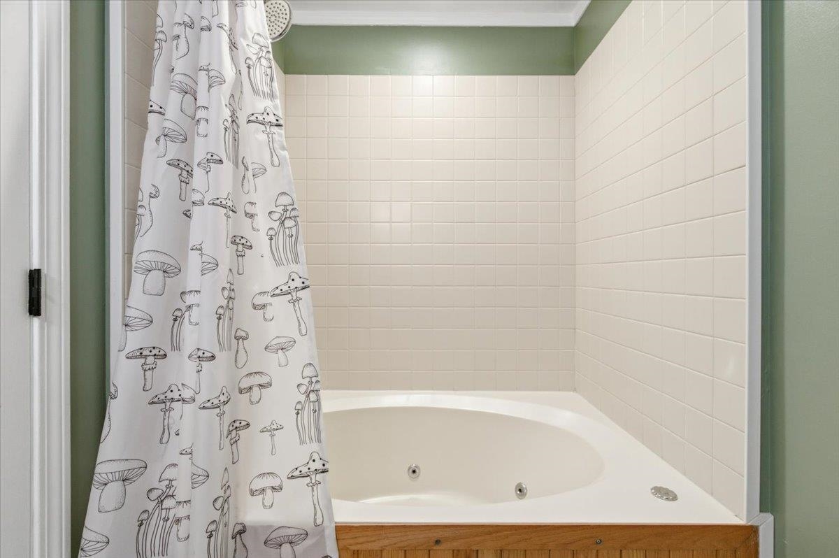 56 Temple Street Burlington, VT 05408 - Photo 28 of 59