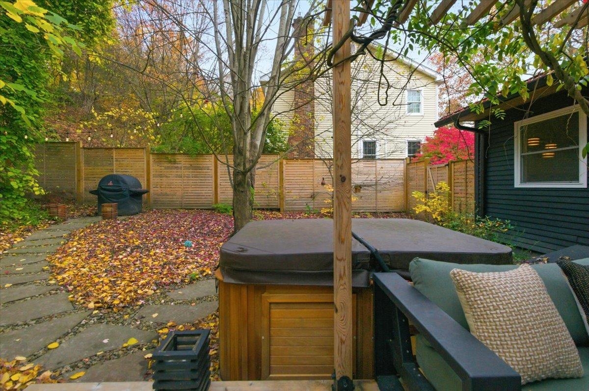 56 Temple Street Burlington, VT 05408 - Photo 46 of 59