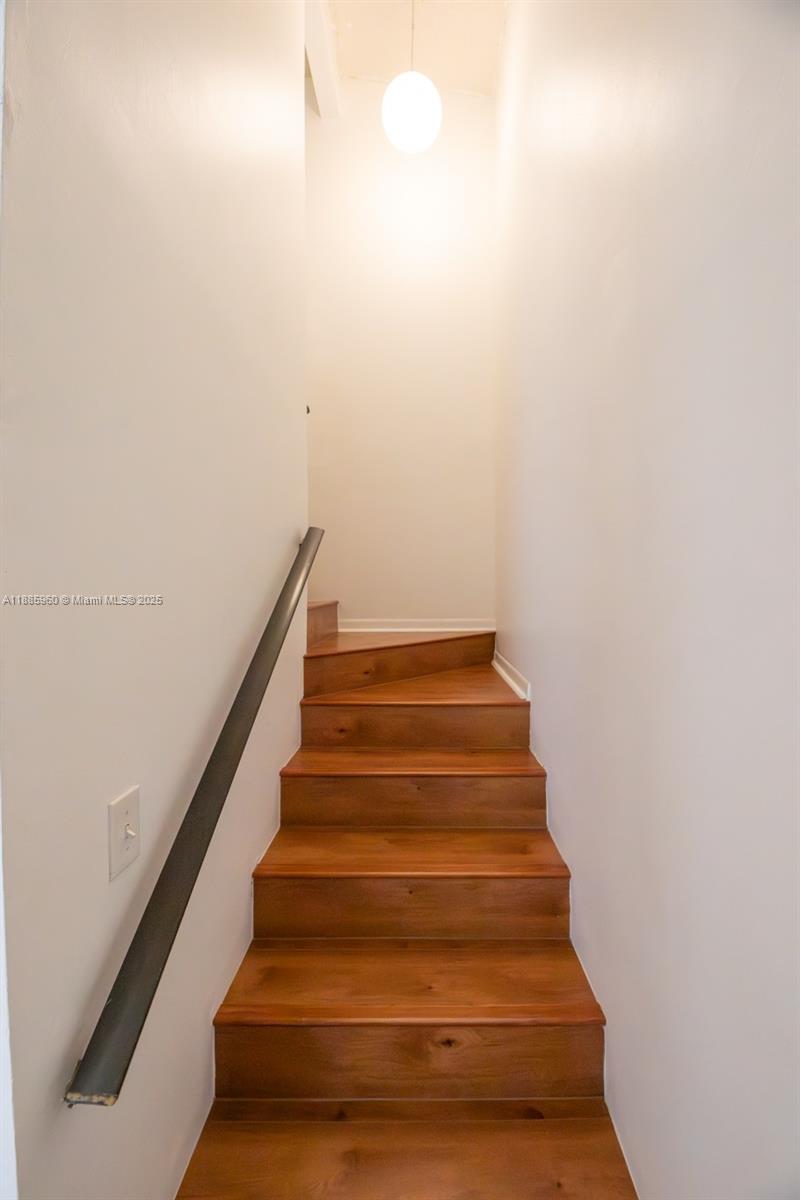 8662 Bridle Path Court, Unit 115A Davie, FL 33328 - Photo 29 of 50 a view of entryway