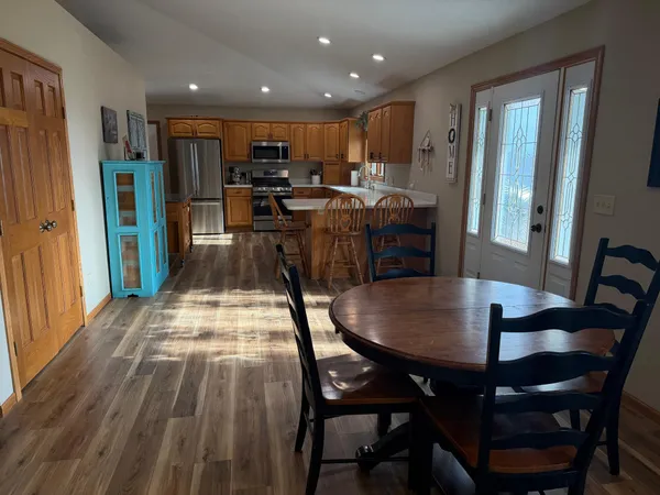 $499,900 | 16612 670th Avenue, Alden, MN 56009