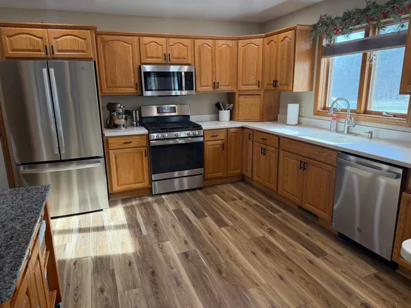 $499,900 | 16612 670th Avenue, Alden, MN 56009