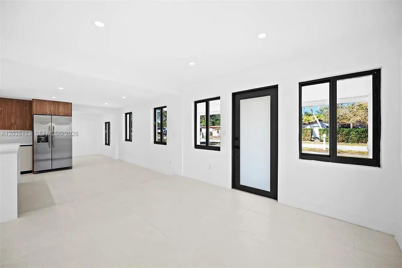 10000 Southwest 43rd Street Miami, FL 33165 - Photo 4 of 21