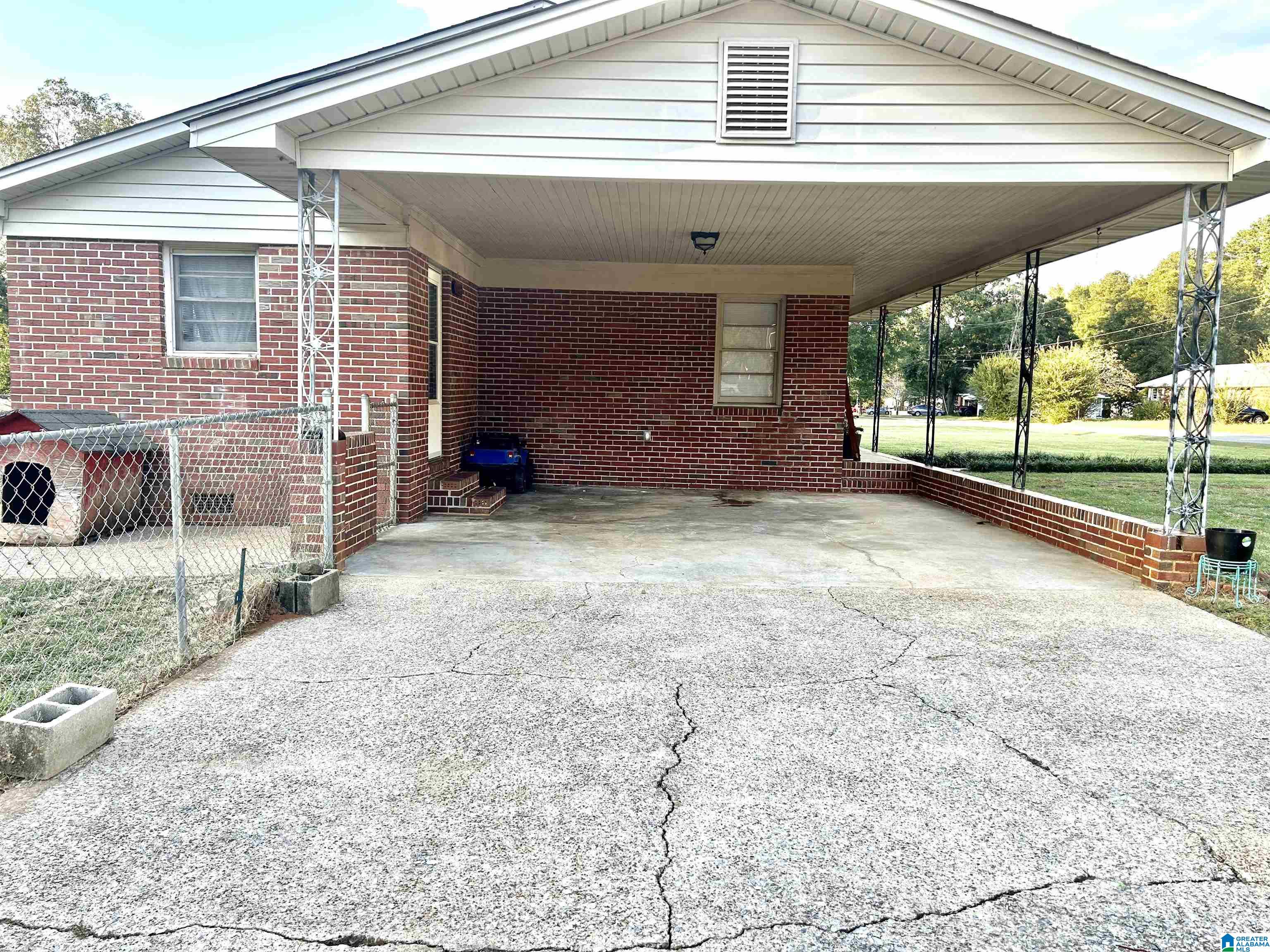 500 Howe Street Weaver, AL 36277 - Photo 6 of 26