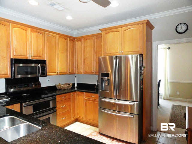 119 General Canby Drive Daphne, AL 36527 - Photo 12 of 34 Raised Panel Cabinetry