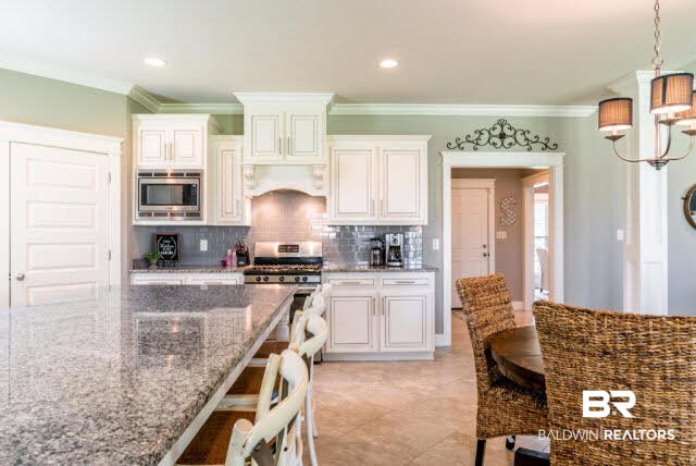 390 Lambton Street Fairhope, AL 36532 - Photo 11 of 23 Kitchen Bar