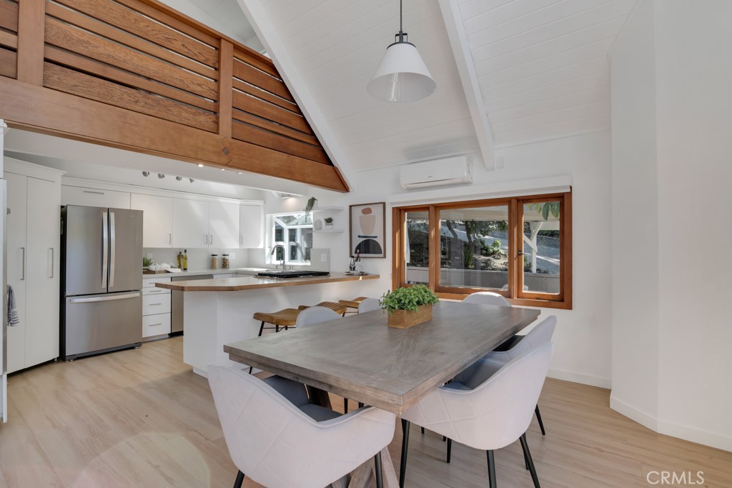 21670 Encina Road Topanga, CA 90290 - Photo 6 of 31 Gallery Image 6