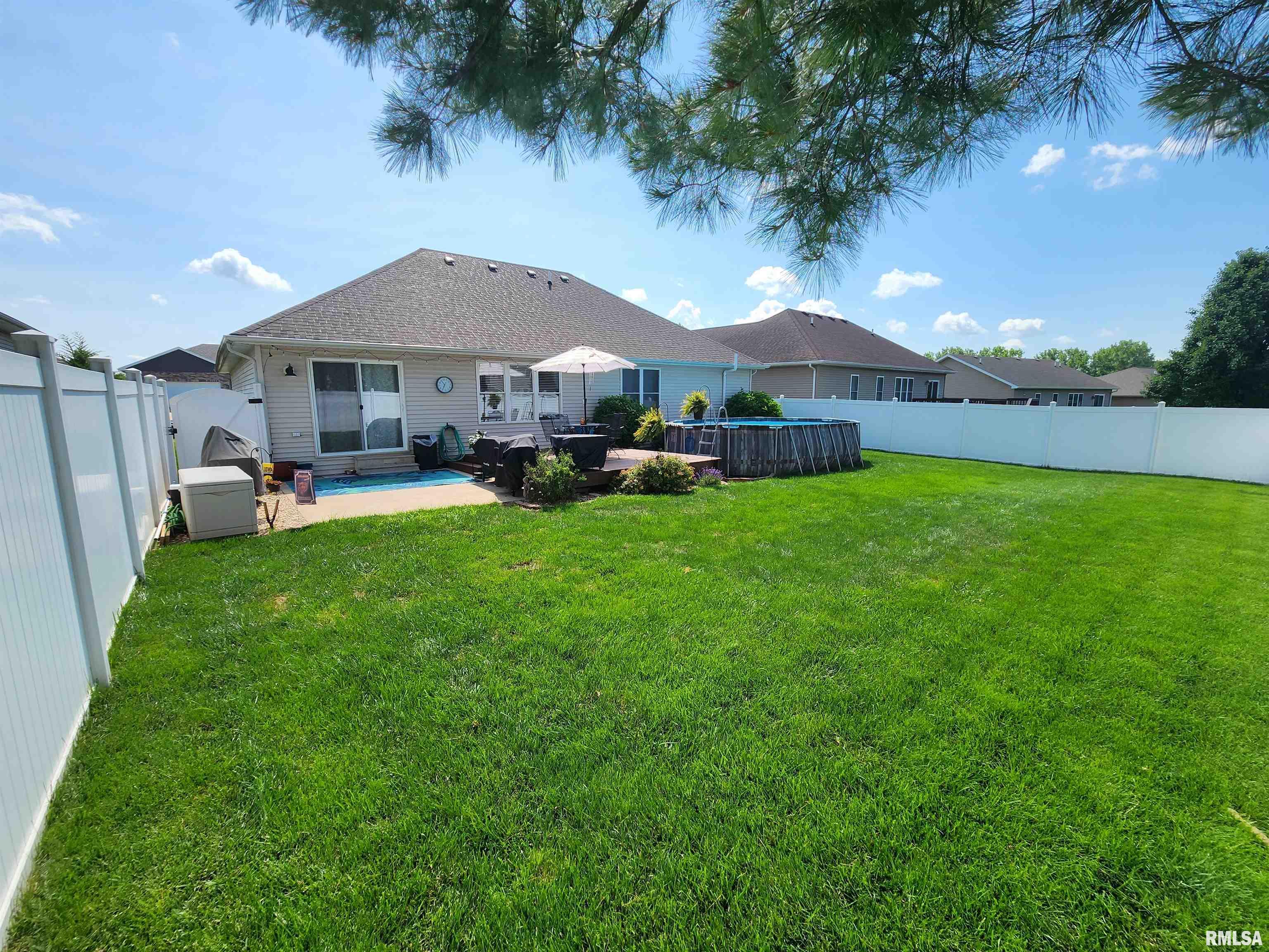 618 Brookfield Road Quincy, IL 62305 - Photo 2 of 41 Gallery Image 2