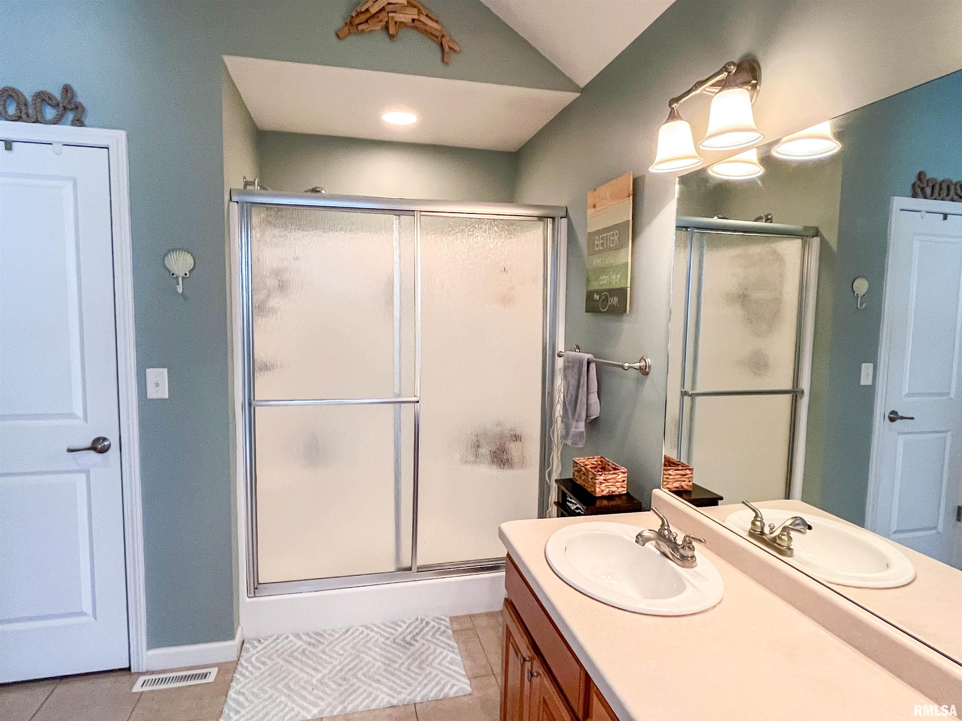 618 Brookfield Road Quincy, IL 62305 - Photo 25 of 41 Gallery Image 25