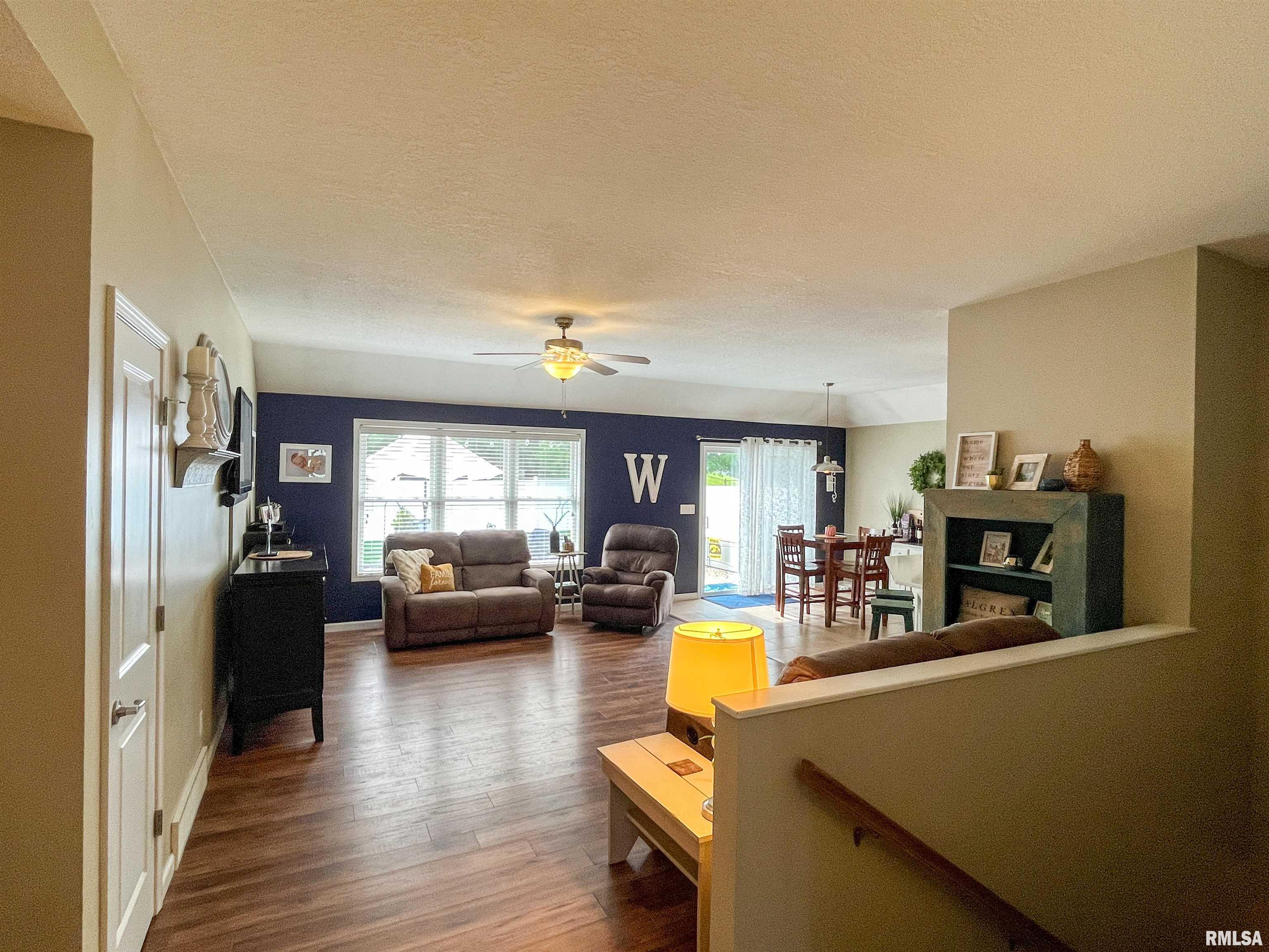 618 Brookfield Road Quincy, IL 62305 - Photo 4 of 41 Gallery Image 4