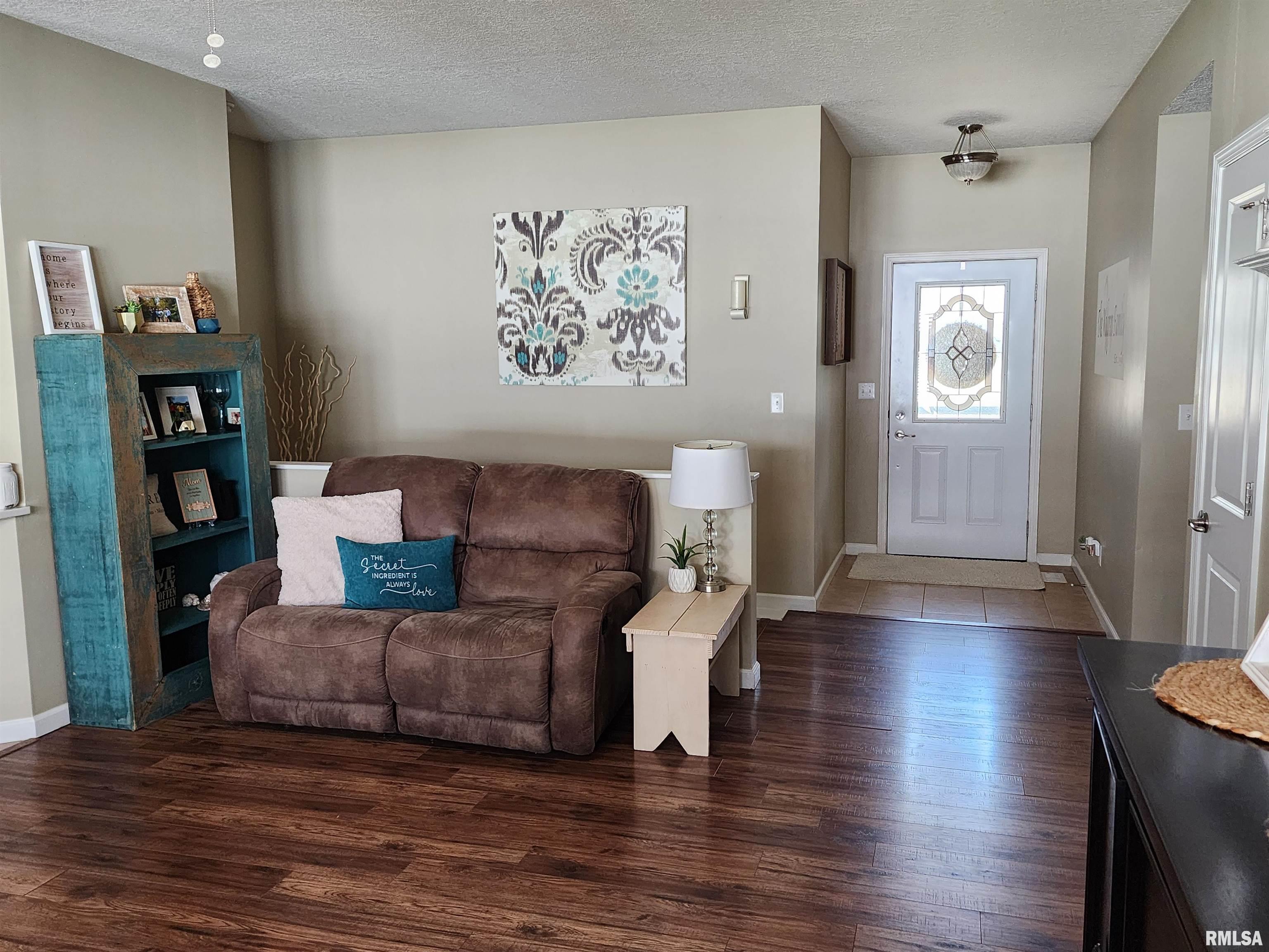 618 Brookfield Road Quincy, IL 62305 - Photo 5 of 41 Gallery Image 5