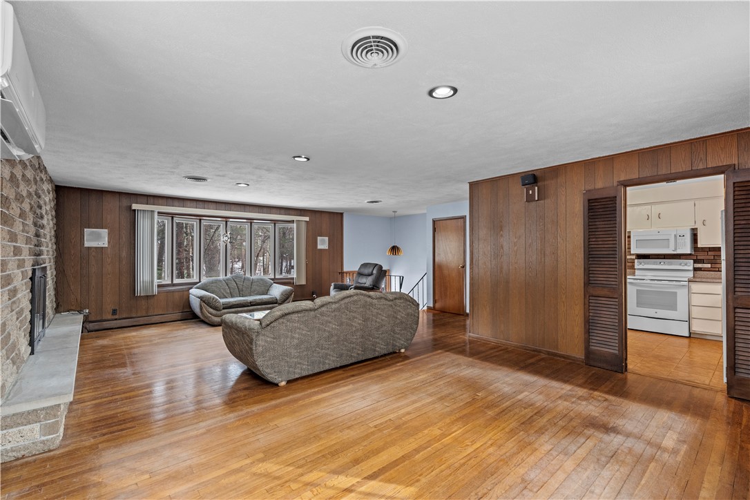 17 Ernest Drive Glocester, RI 02857 - Photo 13 of 40