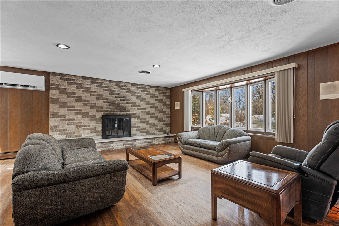 17 Ernest Drive Glocester, RI 02857 - Photo 18 of 40