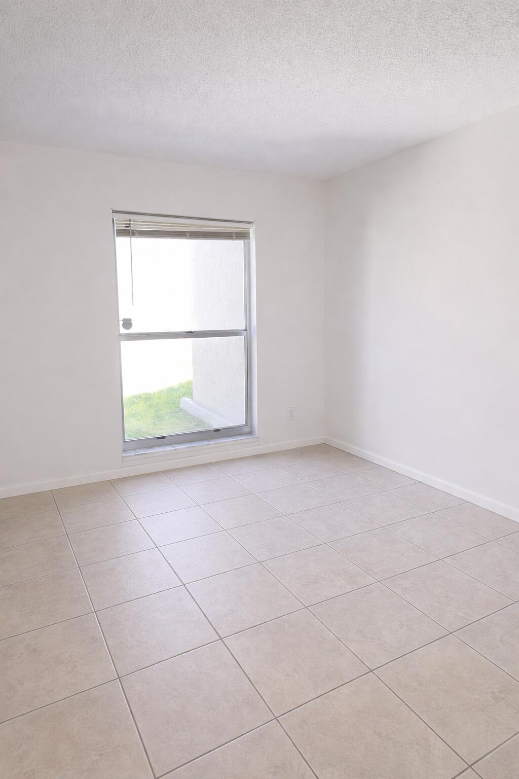 2800 Fiore Way, Unit 108 Delray Beach, FL 33445 - Photo 12 of 41 EA73ACD7-BC42-4E71-89A7-F85D42130C58