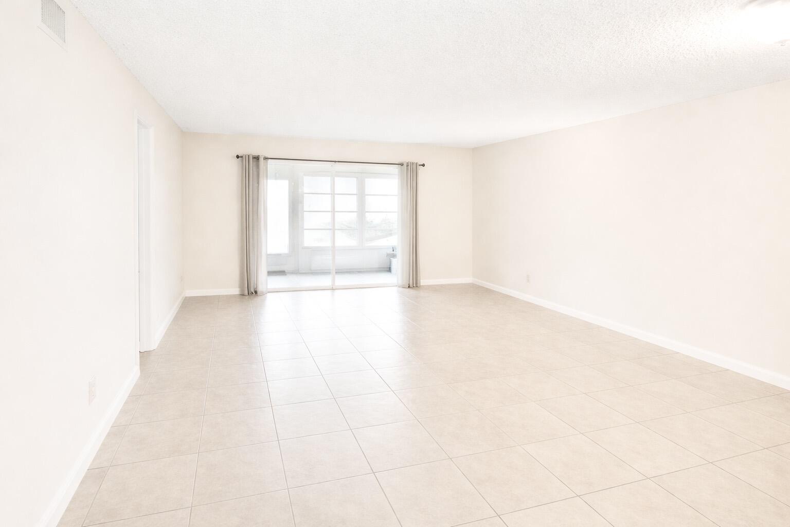 2800 Fiore Way, Unit 108 Delray Beach, FL 33445 - Photo 16 of 41 6FAF58D6-EEF7-4EAF-8F61-FF86AD1D682D