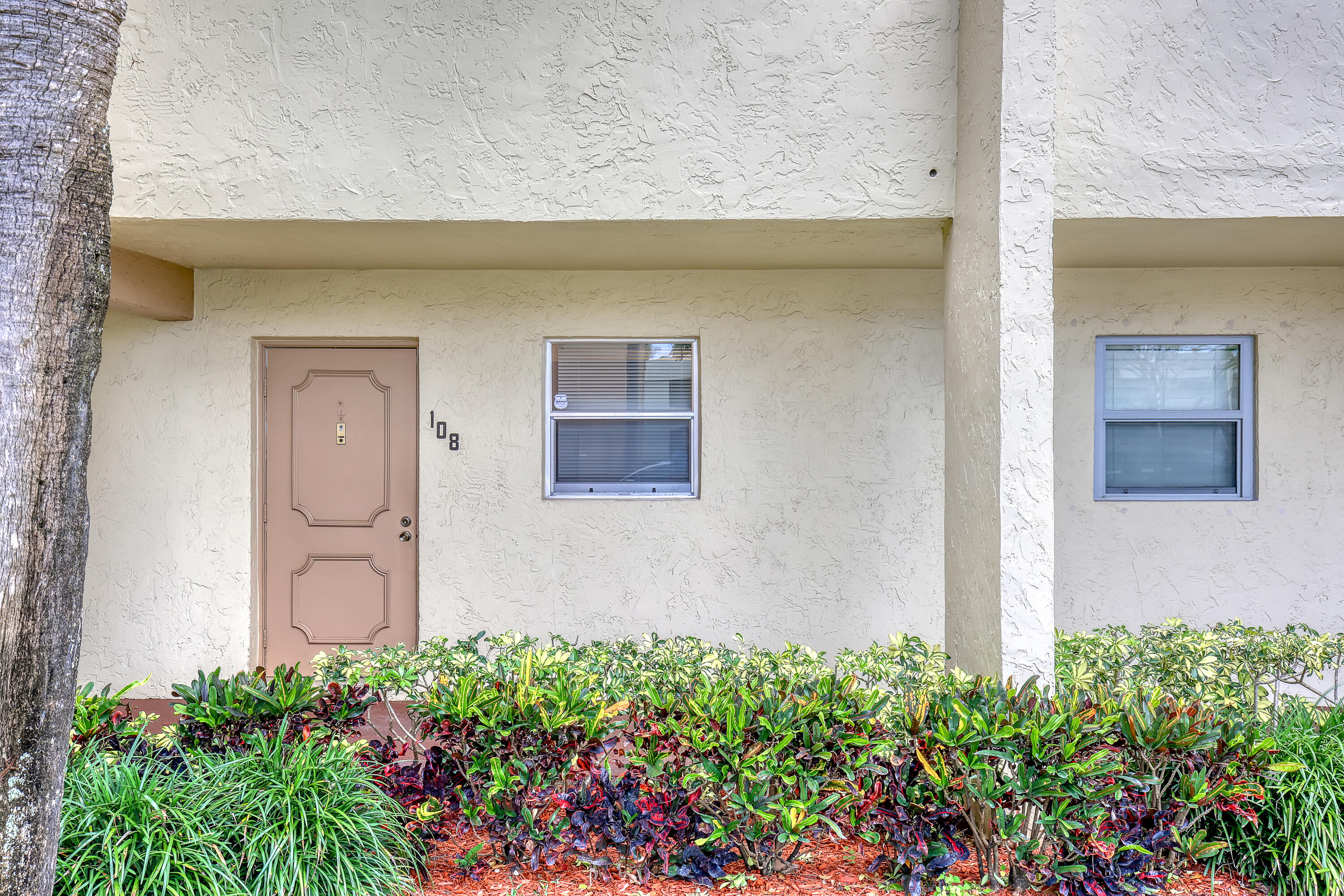 2800 Fiore Way, Unit 108 Delray Beach, FL 33445 - Photo 2 of 41 2800 Fiore Way #108 (3)
