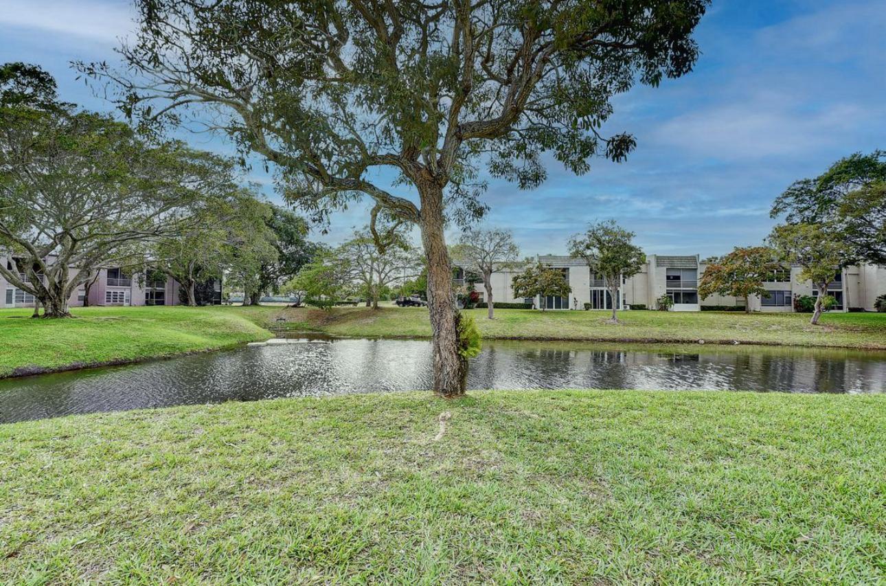 2800 Fiore Way, Unit 108 Delray Beach, FL 33445 - Photo 6 of 41 IMG_0324