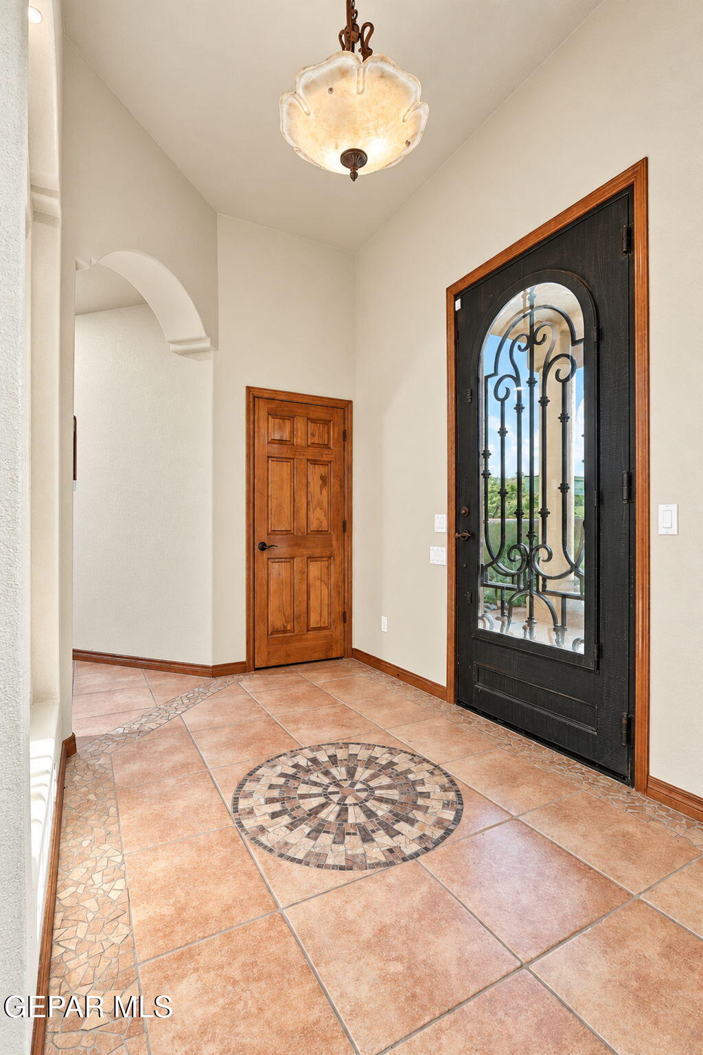 8175 Constitution Road Las Cruces, NM 88007 - Photo 11 of 102 Entrance Foyer