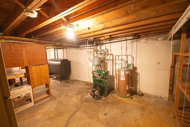 a view of a storage & utility room