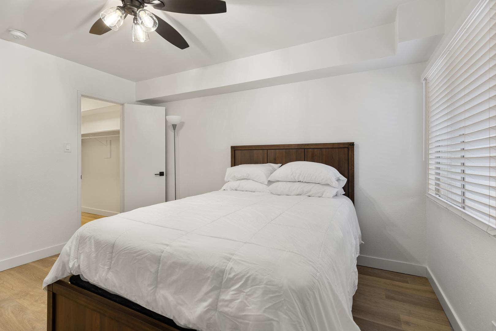 302 East Monte Vista Road, Unit A17 Phoenix, AZ 85004 - Photo 10 of 25 Photo #10