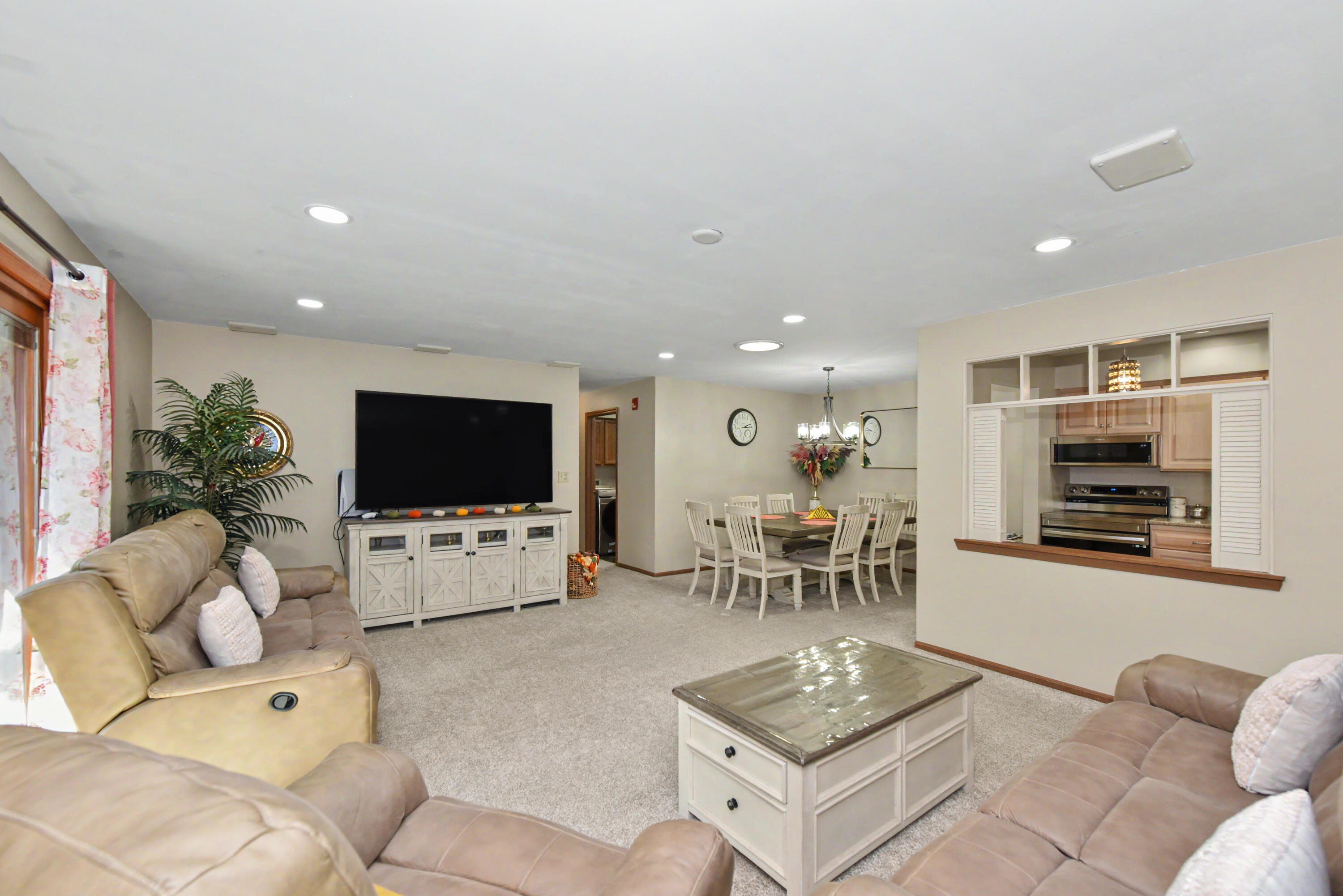 3732 West Cold Spring Road Greenfield, WI 53221 - Photo 4 of 28 WIS_5778